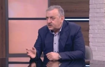 Проф. Кантарджиев: Да не си мислим, че COVID-19 си отиде