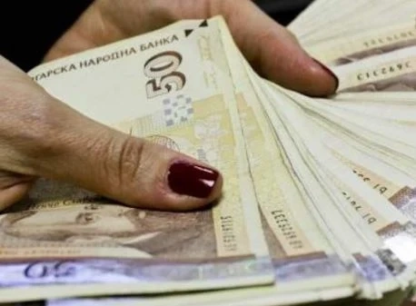 34-годишна българка преведе над 170 000 лева на мним американски лекар