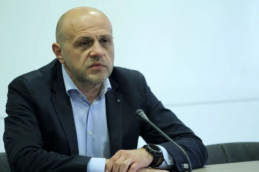Томислав Дончев: Делян Пеевски няма роля в управлението на ГЕРБ