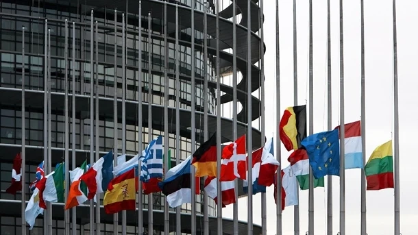 ЕП ще обяви днес резултатите от окончателното гласуване на Covid сертификатите