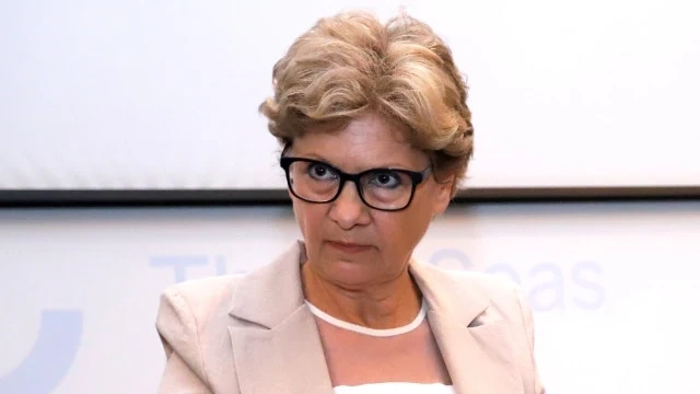 Министър Комитова: Строителният бранш не е в колапс