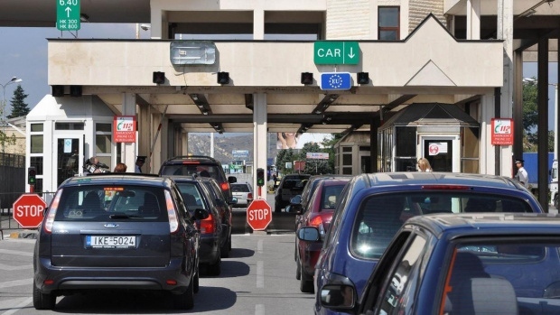 Огромна тапа на Кулата