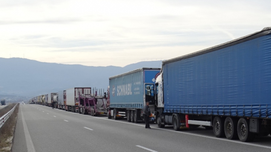 Превозвачи искат зелени коридори за празните камиони, отиващи в Гърция