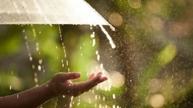 Днес облачно с валежи. Максималните температури ще са между 24° и 29°