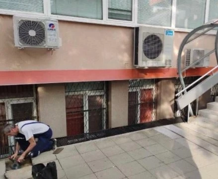 Столична община премахна павилионите с токовия удар 