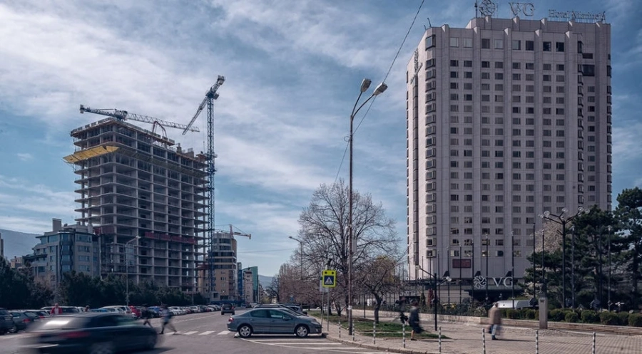 Служители на Артекс отново на протест, настояват да достроят Златен век