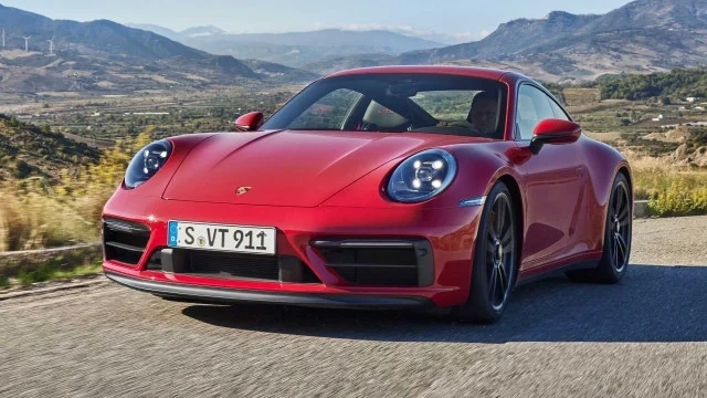 Поколение 992 вече предлага и GTS вариация