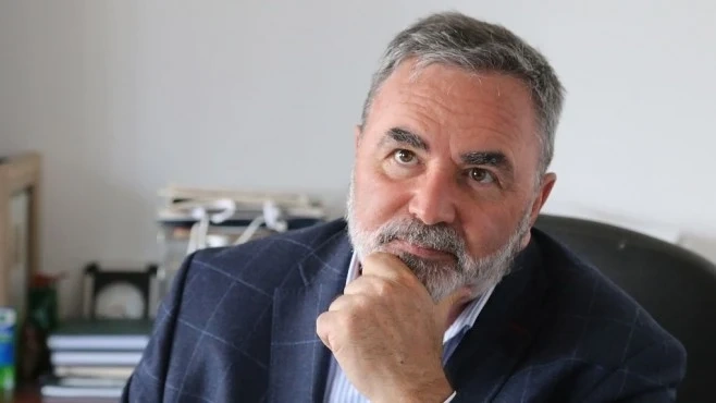 Доц. Кунчев: Ако продължим да се правим на тарикати ще се ударим директно в стената