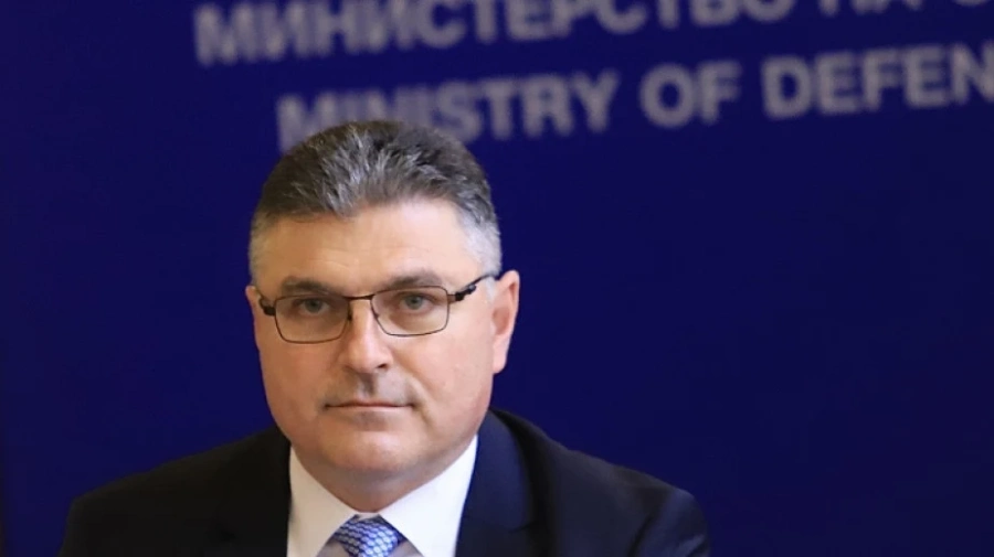 Панайотов: В МО са били извършвани 100% авансови разплащания по договори