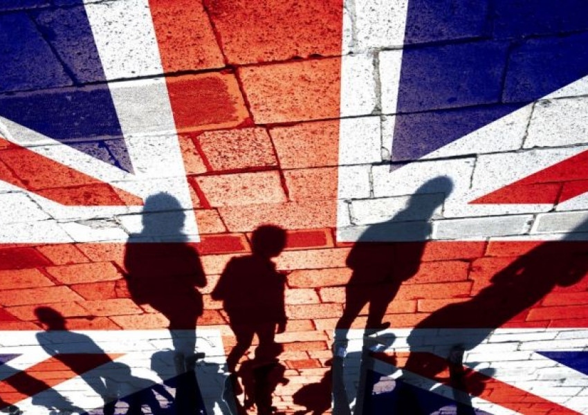 Голям брой европейски граждани са кандидатствали за уседналост във Великобритания