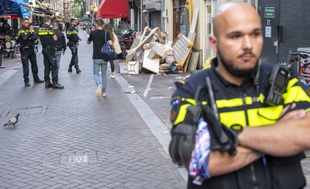 Известен разследващ журналист е прострелян в Амстердам