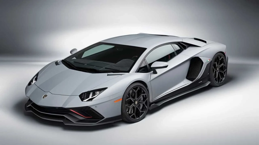 Lamborghini Aventador Ultimae е финалната версия на суперкар