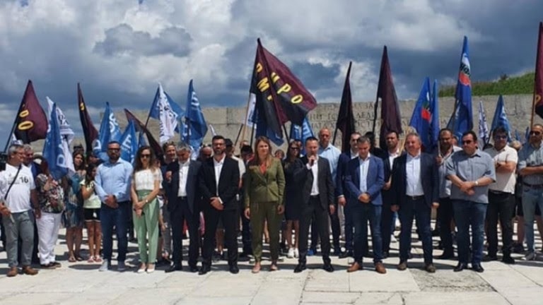 БЪЛГАРСКИТЕ ПАТРИОТИ закриха кампанията на свещения връх Шипка