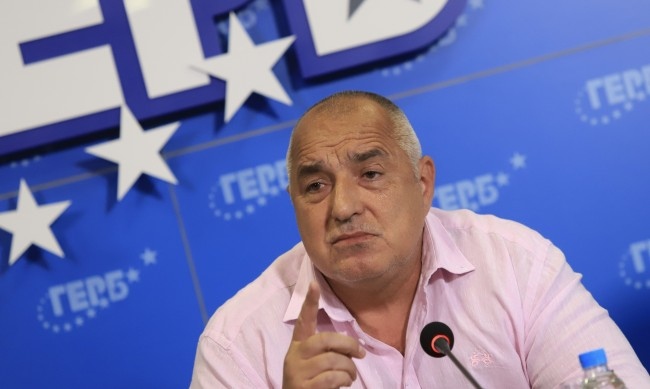 Бойко Борисов заподозря тежки манипулации на изборите Той попита Слави
