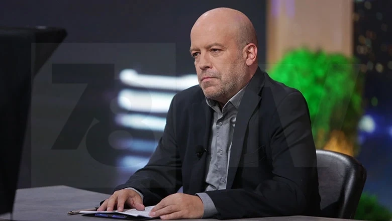  Сиромахов направи пародия на изказването на Слави 