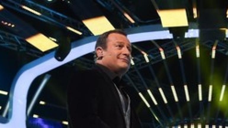  Рачков корабокрушира и оцелява на малък дървен сал