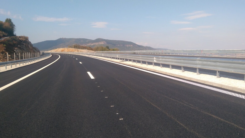 Утре пускат движението по ремонтираните 23 км на магистрала „Тракия“