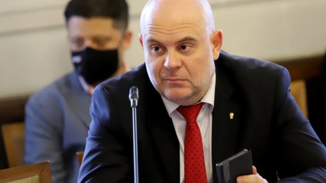 Иван Гешев пред ВСС: Няма да си тръгна сам от поста