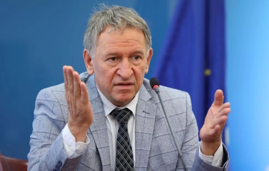 Кацаров разпореди свикване на областните кризисни щабове