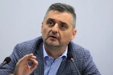 Кирил Добрев: Оставката на Нинова не е актуална, партията я остави