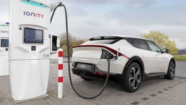 Kia EV6 с увеличен пробег още преди първите доставки