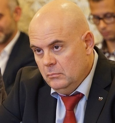 Главният прокурор Иван Гешев е призован в Народното събрание