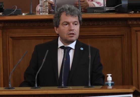 Тошко Йорданов: Асен Василев е откраднал интелектуална собственост, не може да бъде министър