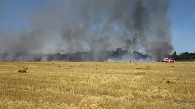 В Перник забраниха пушенето и паркирането на автомобили в близост до нивите