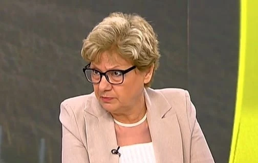 Виолета Комитова: АПИ е възлагало поръчки, без да може да ги обезпечи финансово