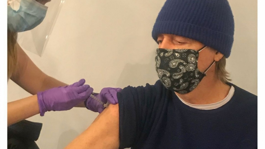 Пол Маккартни се ваксинира срещу COVID-19