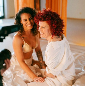 Люси Дяковска и Марчела вече са семейство