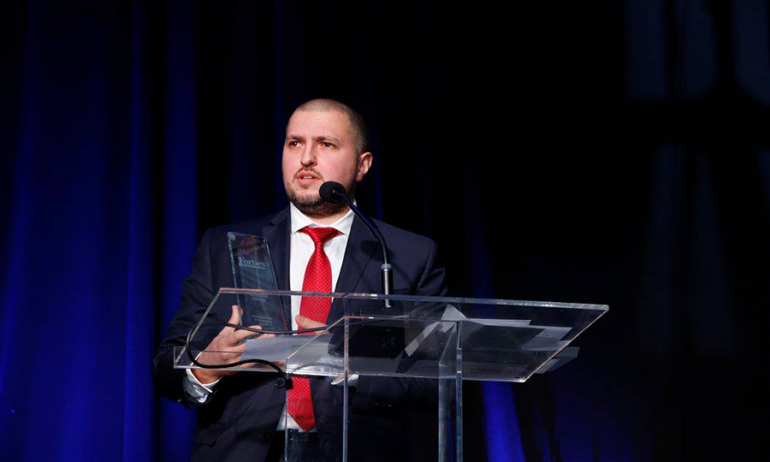 Съдружник на Константин Кръстев от Хелпкарма стана консул на Колумбия