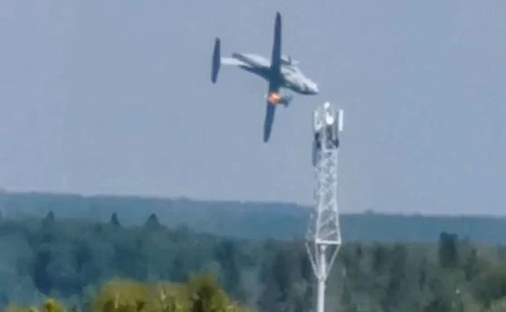 Прототип на най-новия руски военен самолет се разби край Москва 