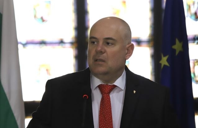 Прокуратурата: Явяването на Гешев в Комисията за полицейско насилие нарушава Конституцията