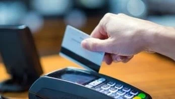 Mastercard премахва магнитните ленти от картите си