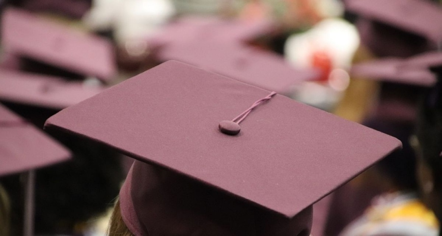 Денков: Таксите на студентите не могат да бъдат по-ниски от 70% от средствата за издръжка на обучението