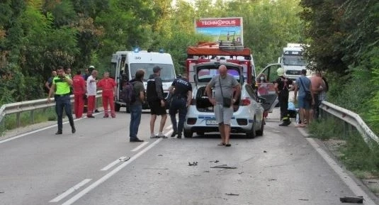Дете загина в тежка катастрофа на пътя Русе-Бяла