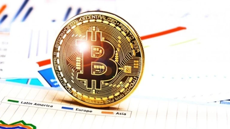 Биткойнът поскъпва над 50 000 долара за пръв път от средата на май