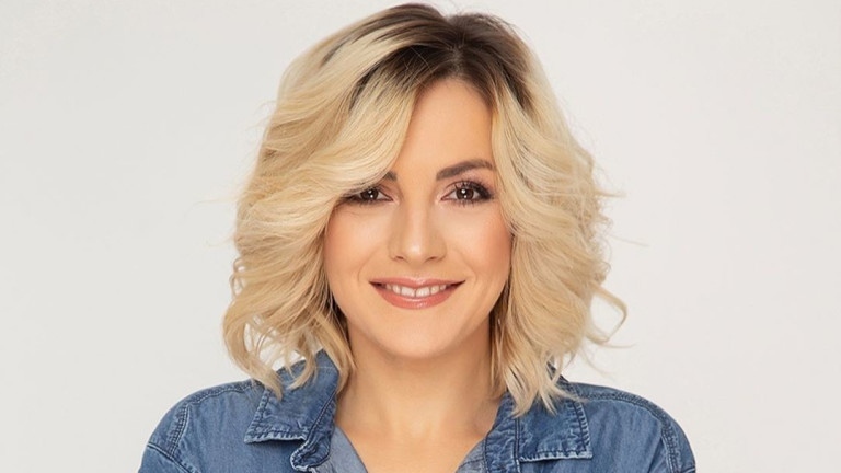 Поли Генова обяви пола на бебето си