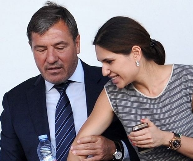 Маджо не присъства на сватбата на дъщеря си тази събота