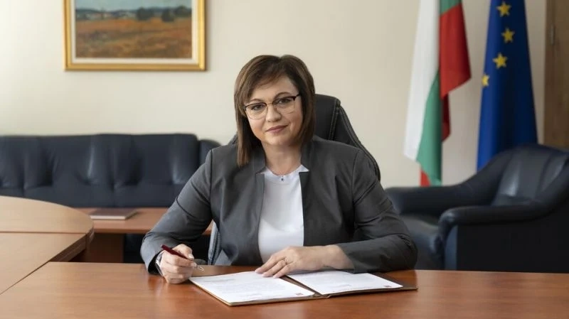 Нинова: При всички кризи е безотговорно да няма правителство  