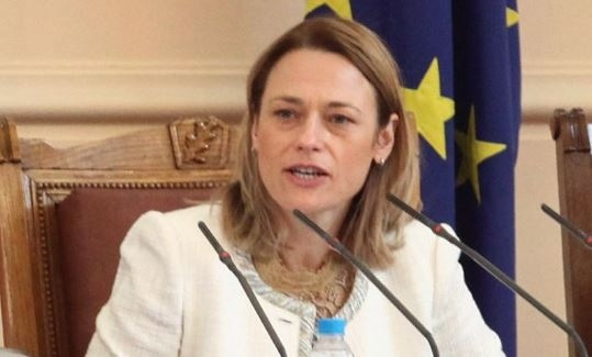 Митева: 14 ноември е най-вероятната дата за президентските избори