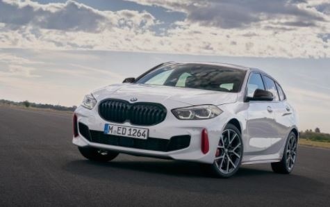 BMW 128ti пресъздава спортните икони