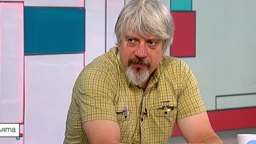 Проф. Витанов: Новият пик у нас иде до дни