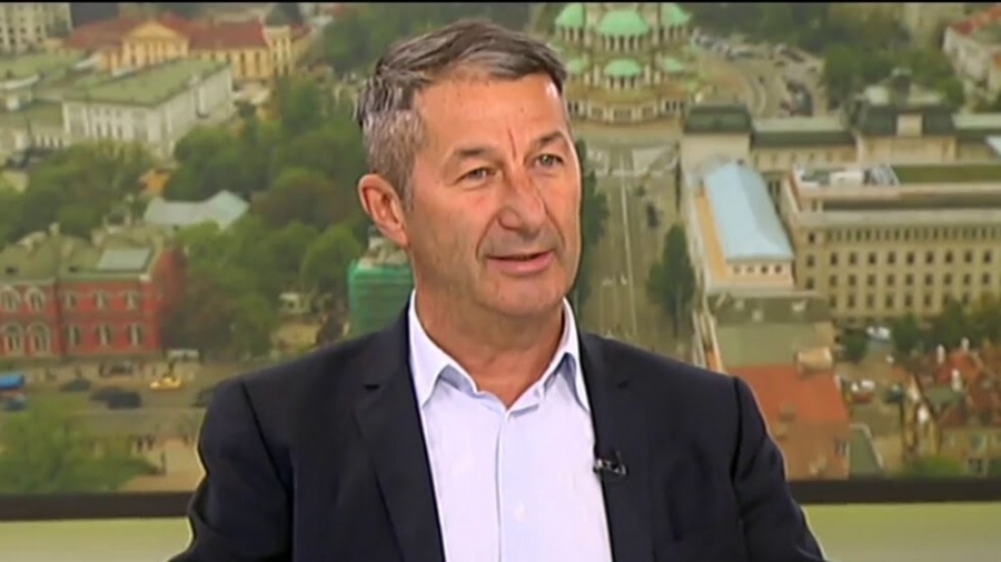 Изписват Каролев от Пирогов, местят го в друга болница