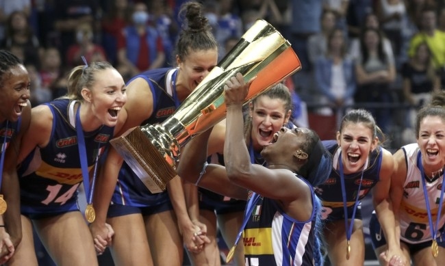 Италия триумфира с титлата на Европа по волейбол за жени 