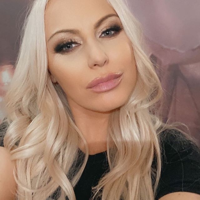 Камелия не спира с естетичните корекции