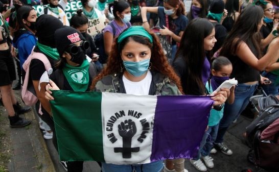 Върховният съд в Мексико единодушно подкрепи тезата че санкционирането на