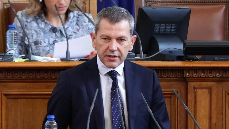 Министър Георги Тодоров: Не дълбаем каналите на пристанищата във Варна заради интереси на Доган