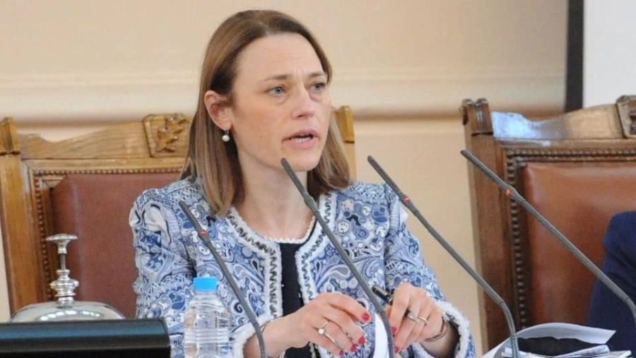 Отново издирват заплашилия с убийство Ива Митева